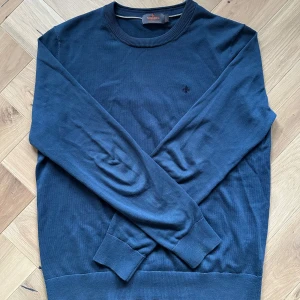 Morris tröja - Säljer denna riktigt snygga tröjan från Morris i storlek M och i skick 9/10! Orginal pris - 1800kr Vårat pris - 439kr. Priset är ej hugget i sten! Skriv vid minsta lilla fundering!🙌