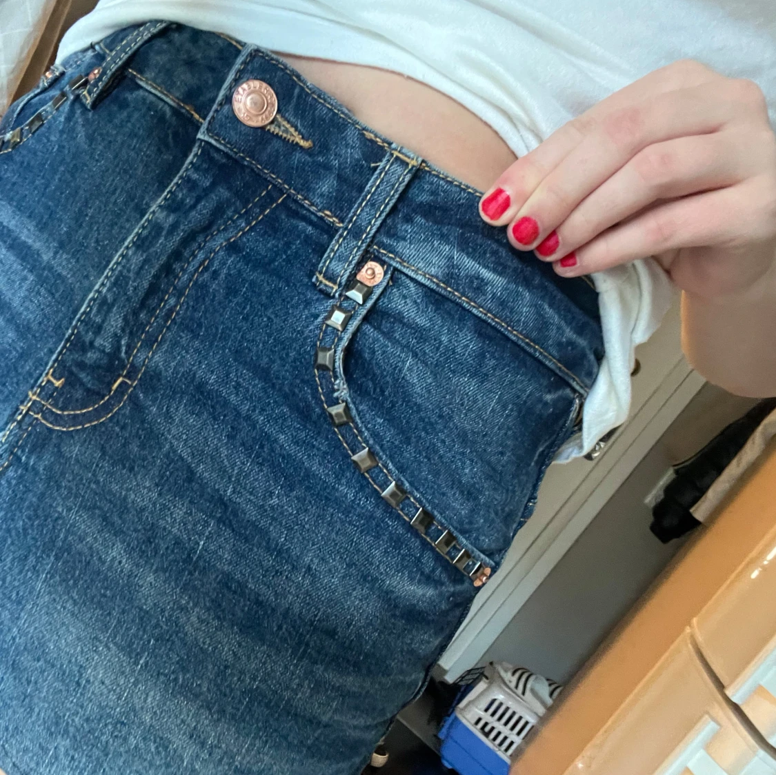 Mörkblå jeanskjol med nitar - 3