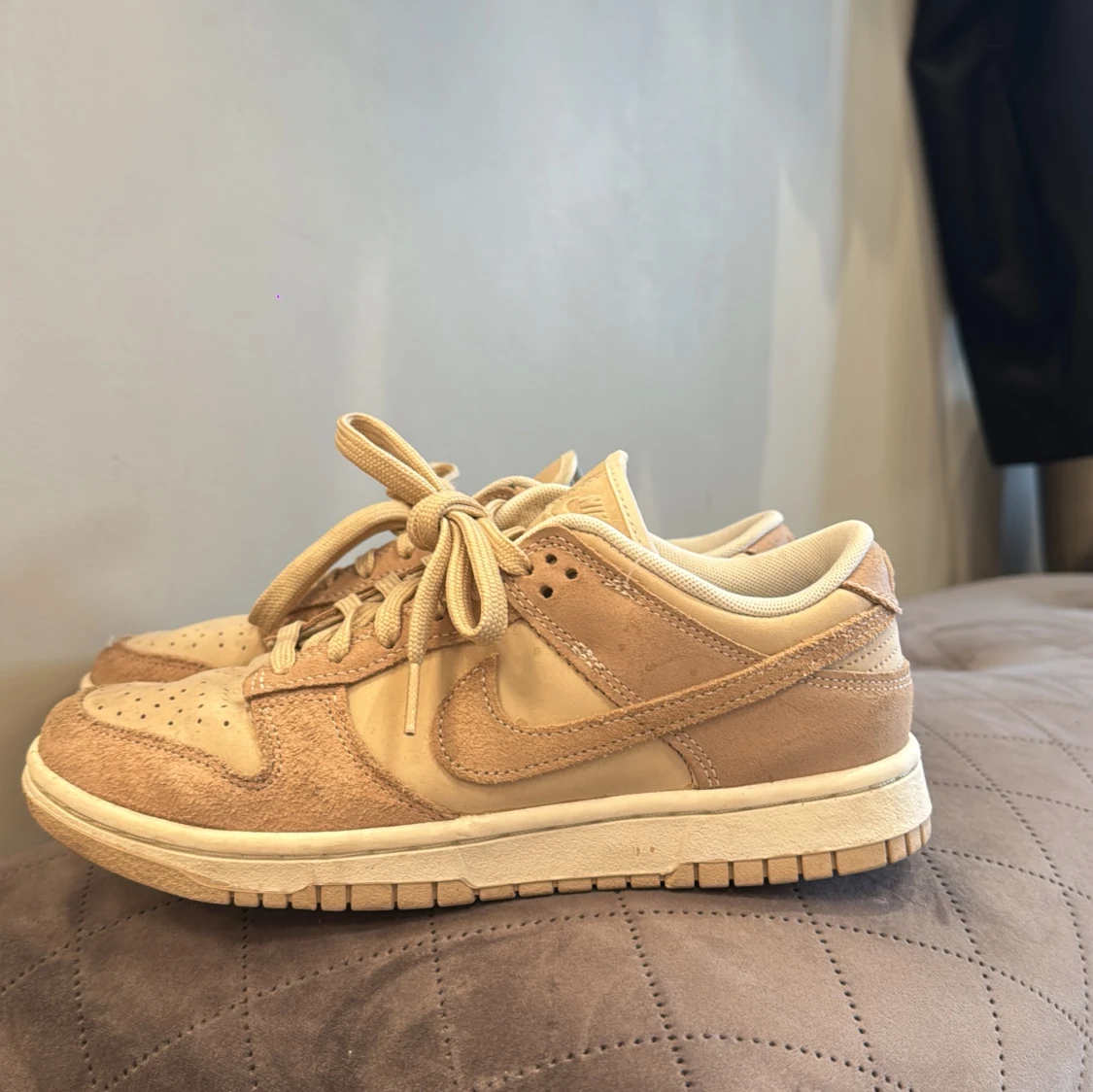 Beige Nike Dunk Low sneakers