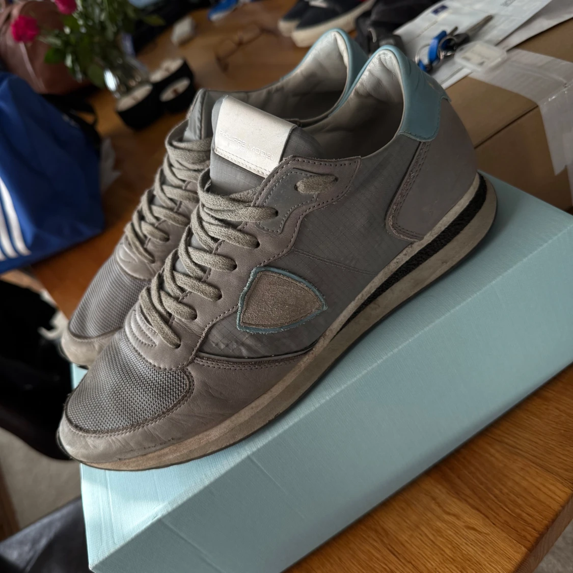 Grå Philippe Model sneakers strl 45