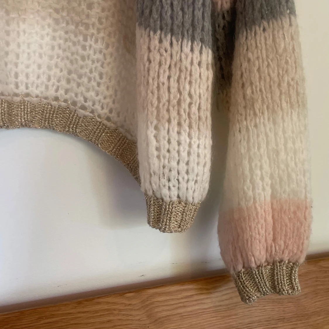 Randig stickad kofta  - 1