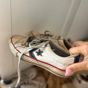  Converse, sneakers och Nike springskor  - 120kr st 