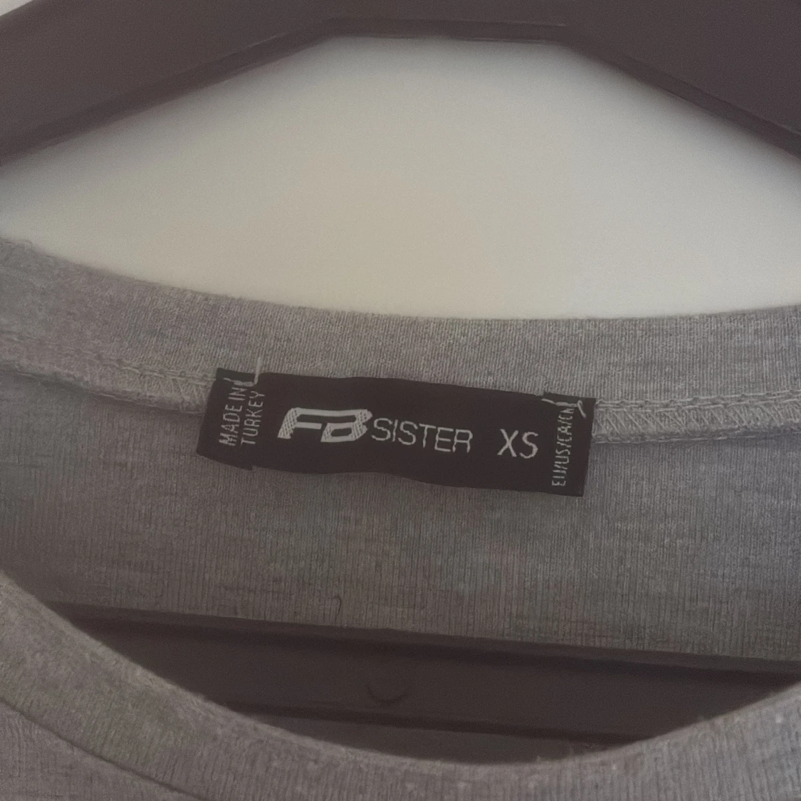 Grå klänning med uggletryck FB Sister - 1