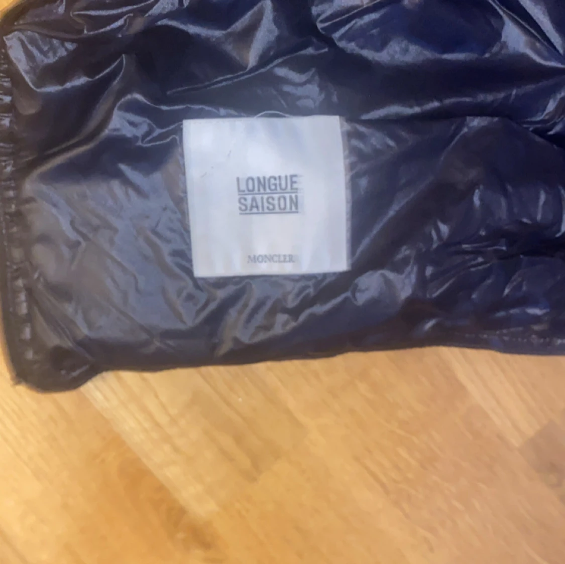 Svart dunväst från Moncler - 4