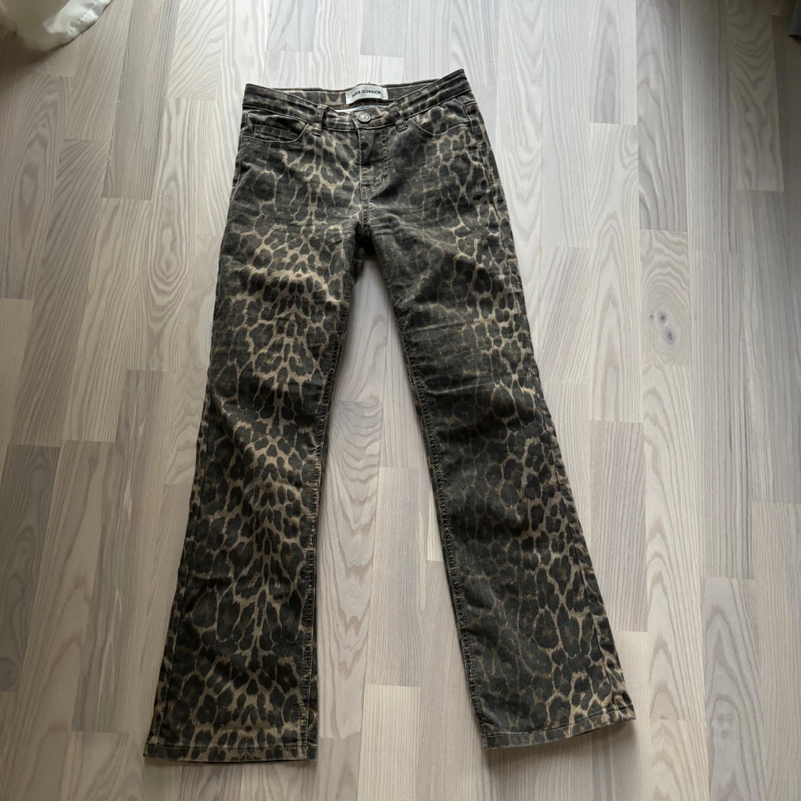 Leopardmönstrade jeans Sofie Schnoor