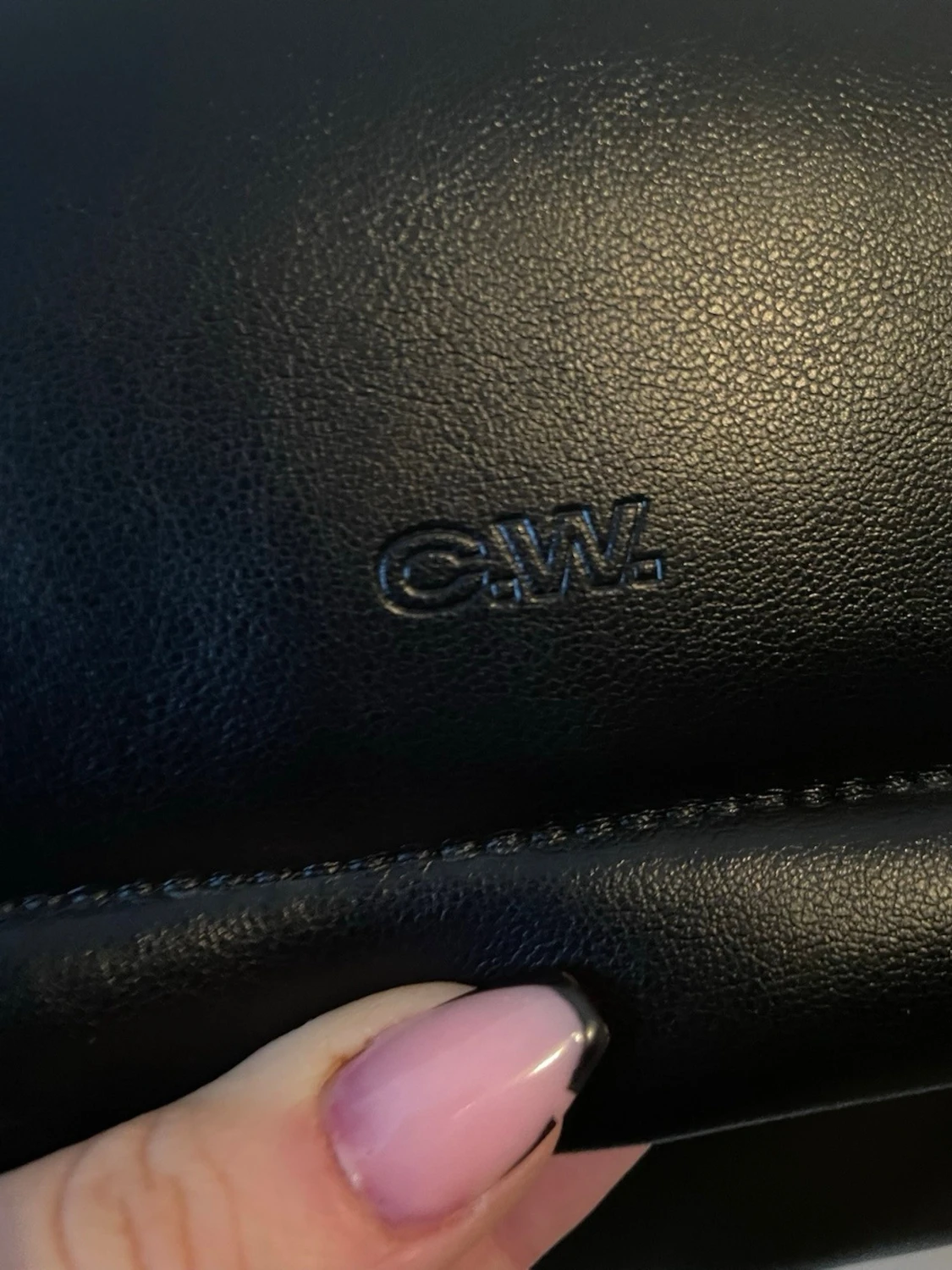 Svart axelväska från C.W.L. - 2