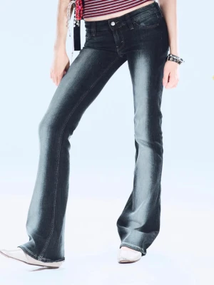 Kvarg jeans - Knappt använda kvarg jeans, från chep monday🤍