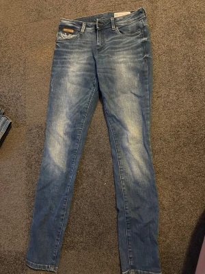 Esprit jeans  - W28 (men mer som 27) L 32