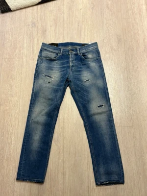 Dondup jeans  - modell| george| skick 10/10 som nya| storlek 33| 