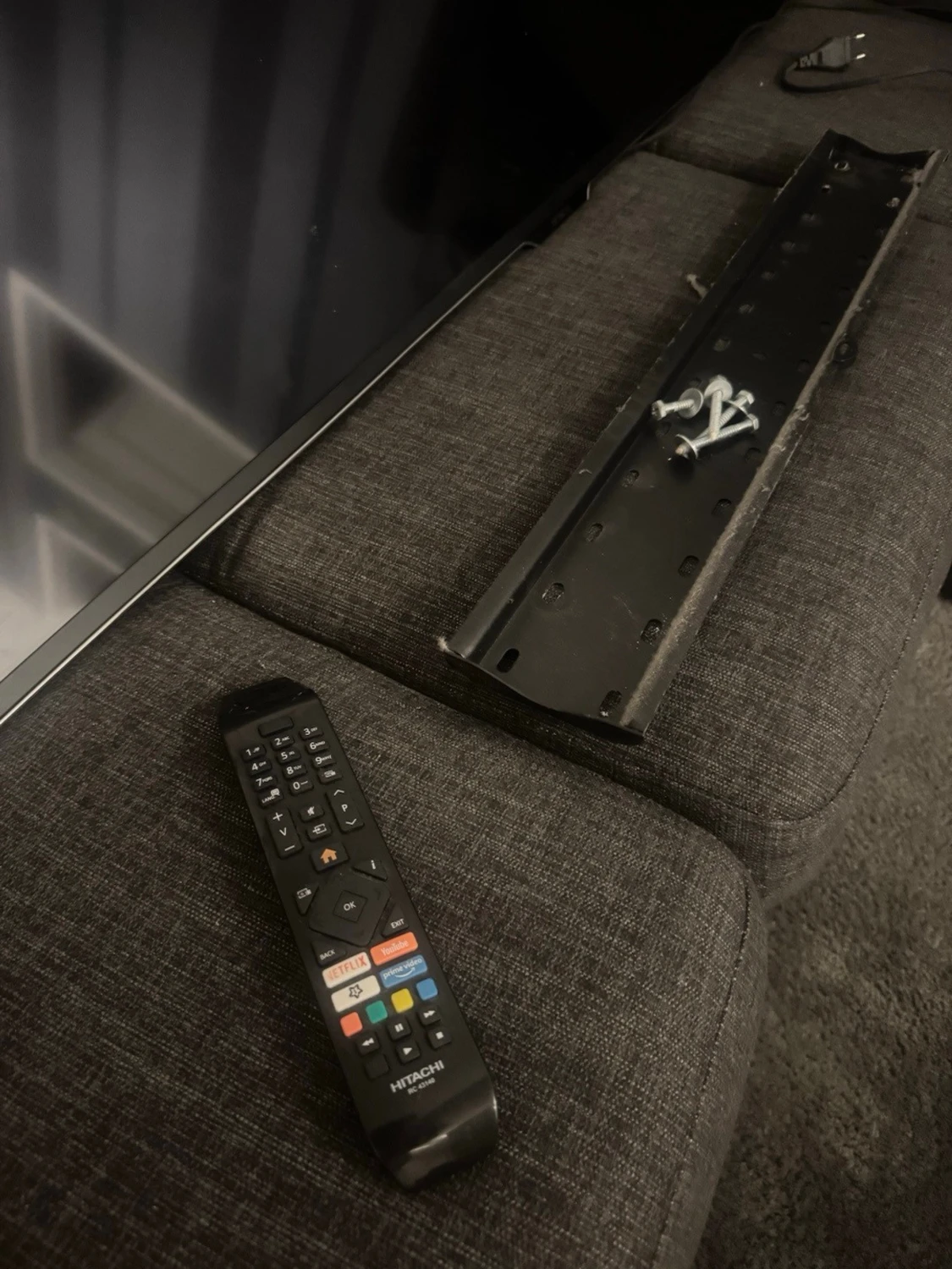 Hitachi Smart TV - 2