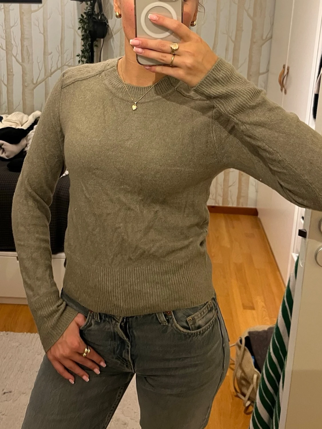 Olivgrön stickad tröja - 1