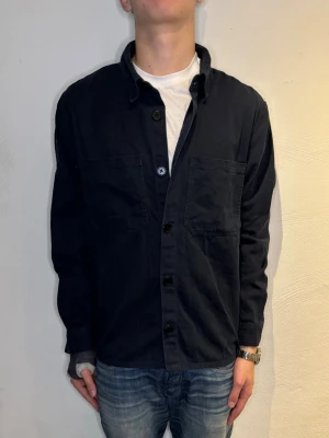 ENKL Overshirt - Strl - L | Skick - 10/10 | Nypris - ca 1200kr | Vid minsta lilla fundering är det bara att höra av sig!