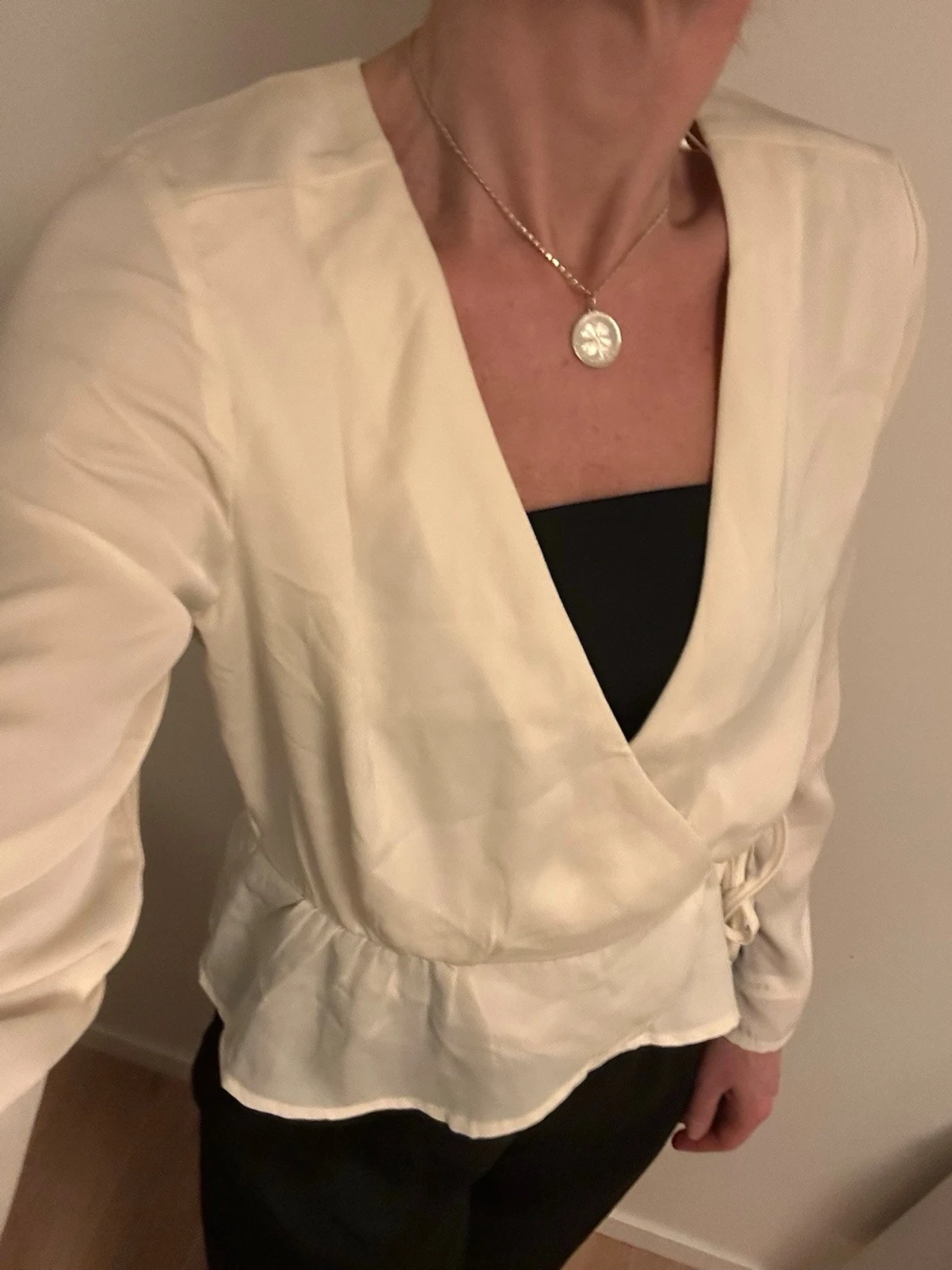 Snygg omlott topp i strl S - 2