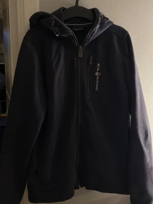 Sail Racing Zip Hoodie - Säljer denna då den ej kommer till användning längre❣️strl 170 men passar mej som bär xs/s