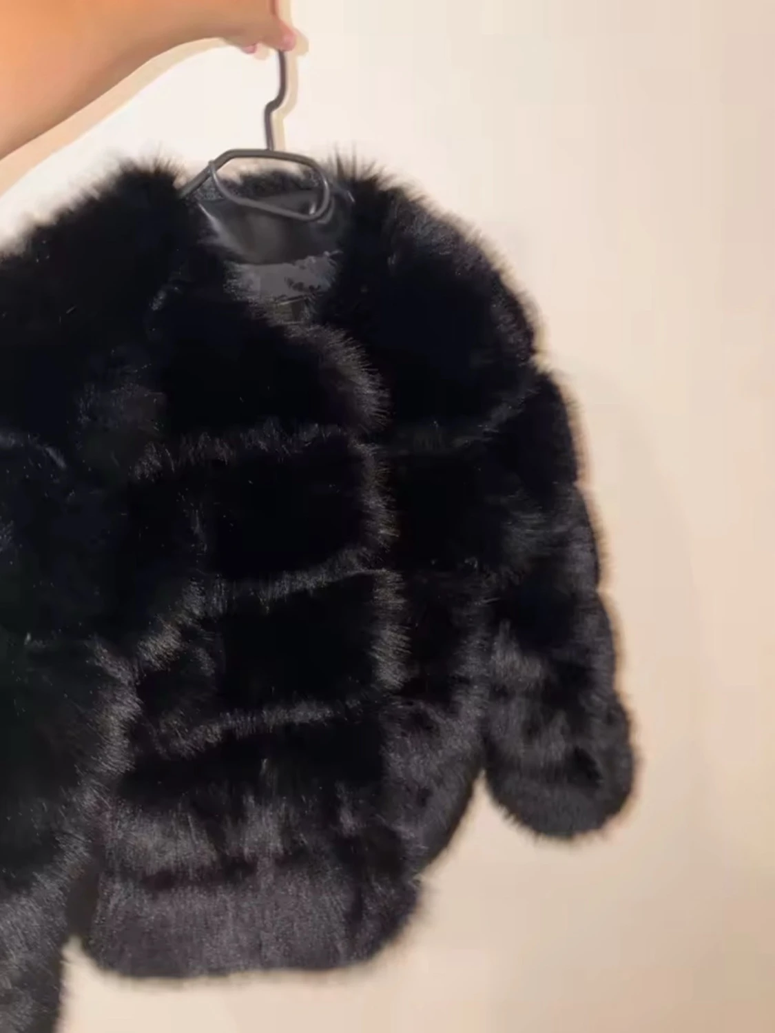 Svart fluffig pälsjacka - 4