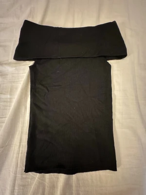 Knitted off the shoulder top  - Knitted off the shoulder top 