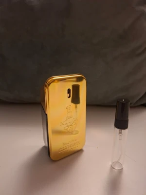 Paco Rabanne One Million edt - 5ml - Säljer sampels på denna 5ml. Kolla gärna mina andra annonser också 😃