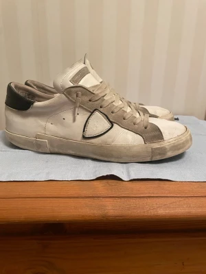 Philippe Model - Philippe model skor. Storlek 46, pris är inte fast. 