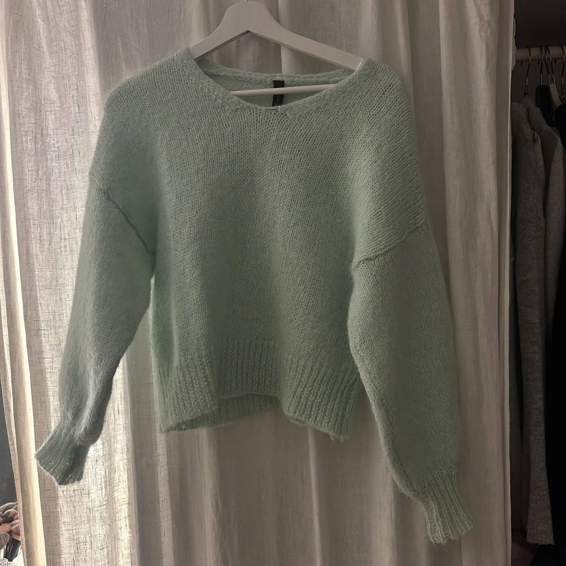 Ljusgrön stickad tröja från Y.A.S