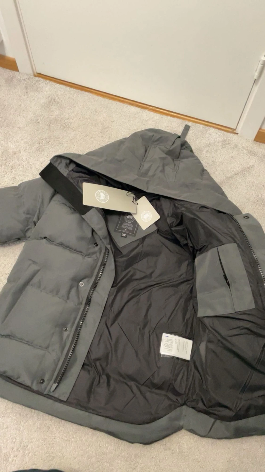 Grå dunjacka från Canada Goose - 1