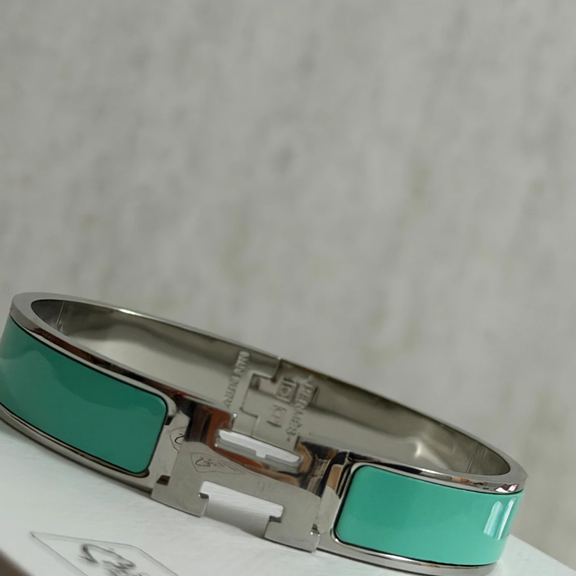 turkost H-armband i metall