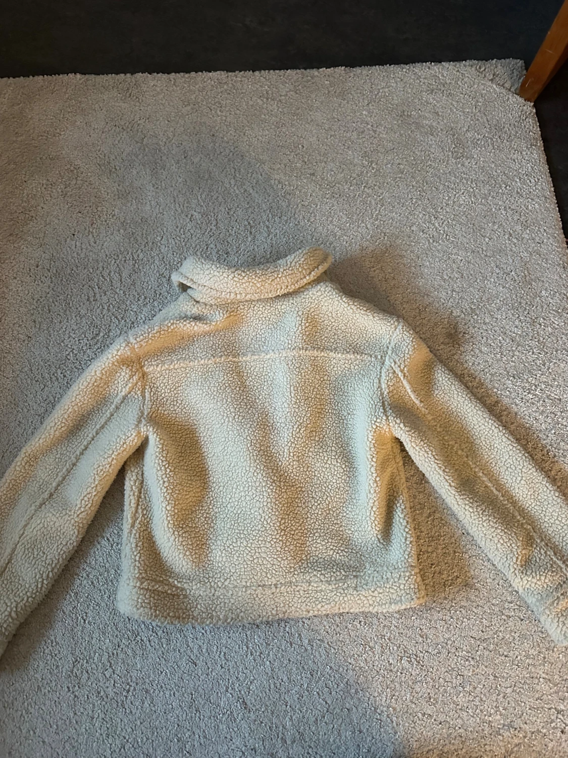 Beige teddyjacka från Gina Tricot, 34 - 5