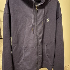 Ralph Lauren hoodie - Zip hoodie som är lite oversized