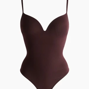 viral hm body - h&m SÖMLÖS STRINGBODY MED PUSH UP LIGHT SHAPE🤍 helt oanvänd med lapp kvar