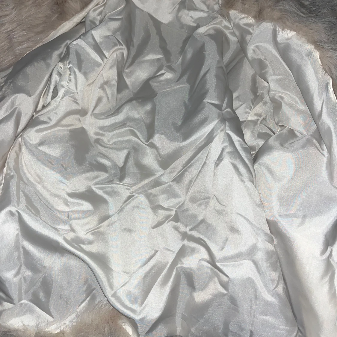 Beige fluffig pälsjacka - 4