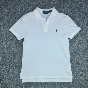 Rhalp Laurent piké - Helt splitter ny jätte fin rhalp Laurent piké köpte helt ny för 1100kr säljer den nu efter ett tag efter som den bara hängt i garderoben annars är den helt oanvänd. Storleken är Medium på barn. Pris kan diskuteras 