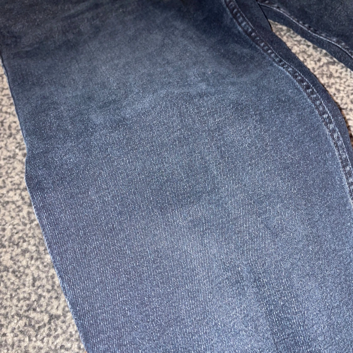 Mörkblåa jeans, storlek 30/32 - 3