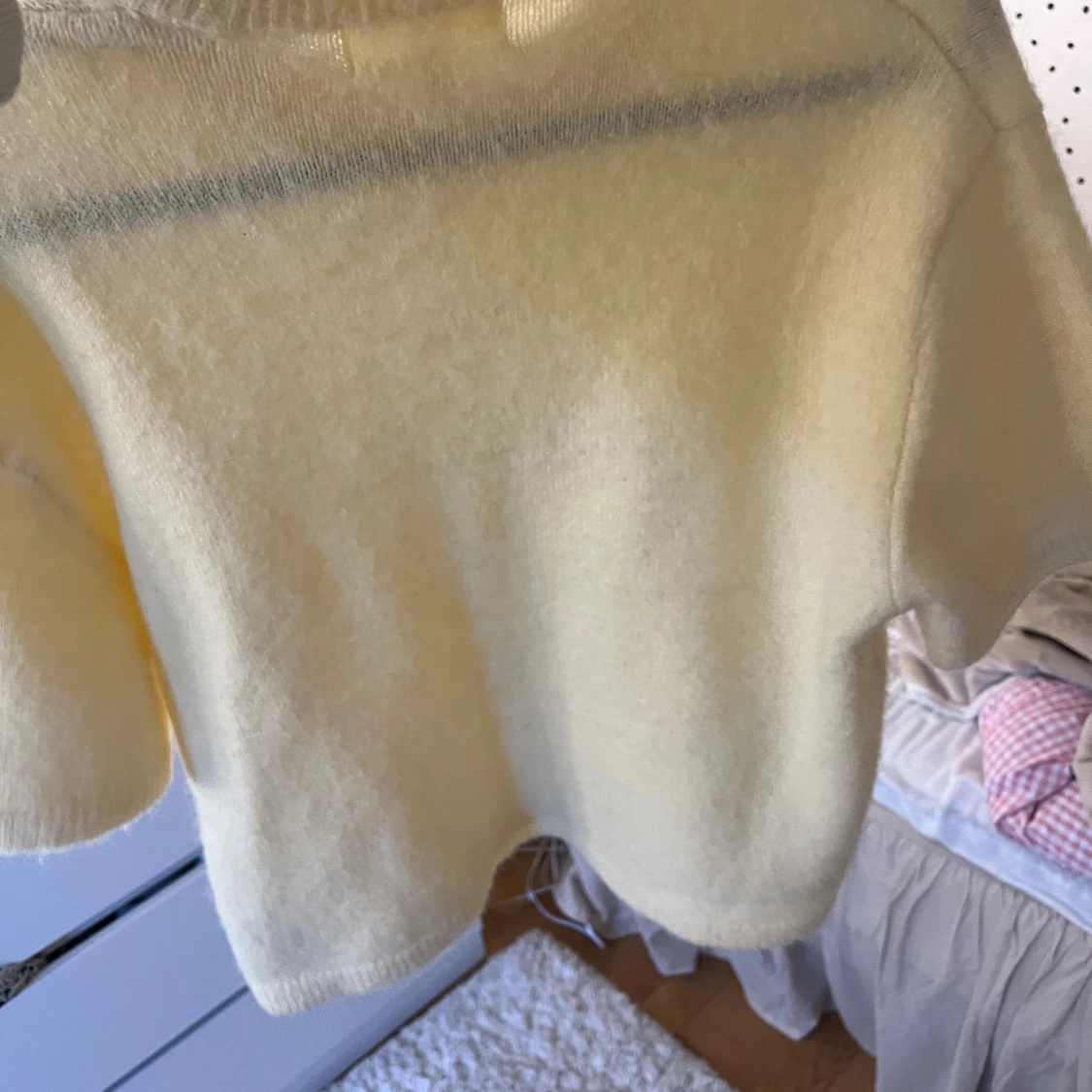 Ljusgul stickad tröja från Gina tricot  - 2