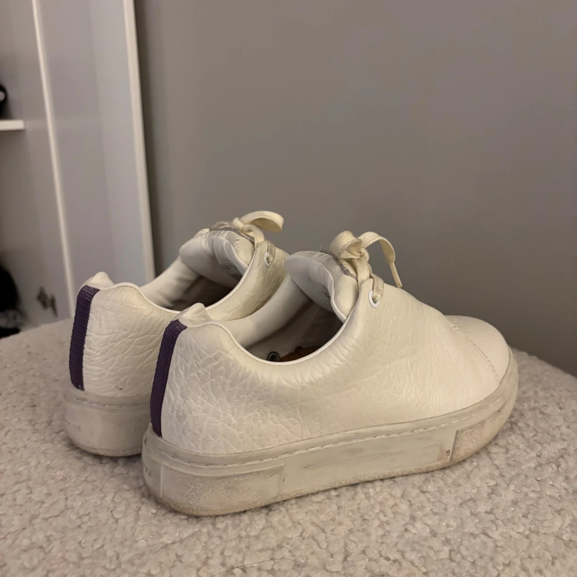 Vita sneakers från Eytys