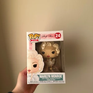 Funko Pop! Icons Marilyn Monroe #24 - Marilyn Monroe Funko Pop! Icons #24 i originalförpackning.