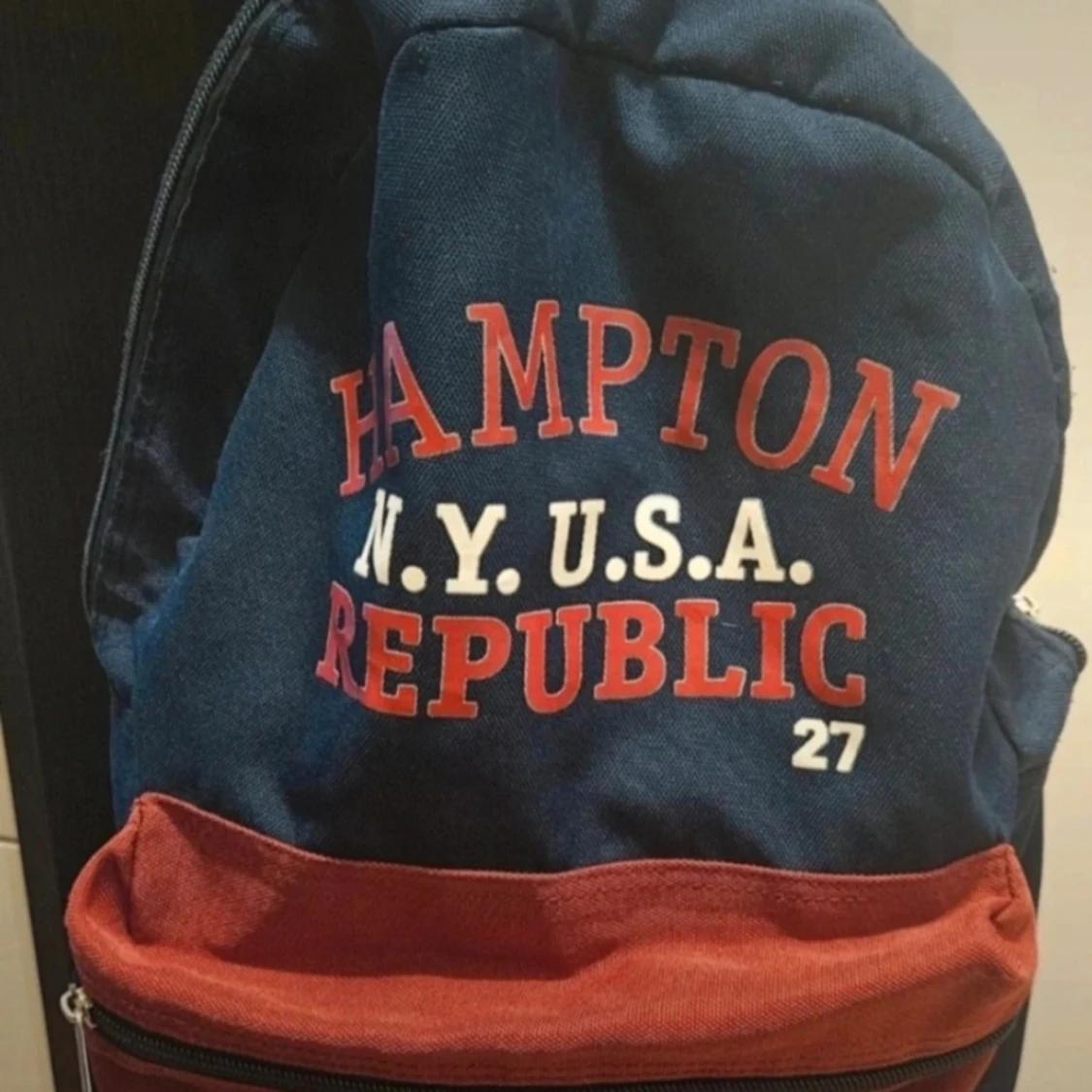 Blå och röd ryggsäck Hampton Republic