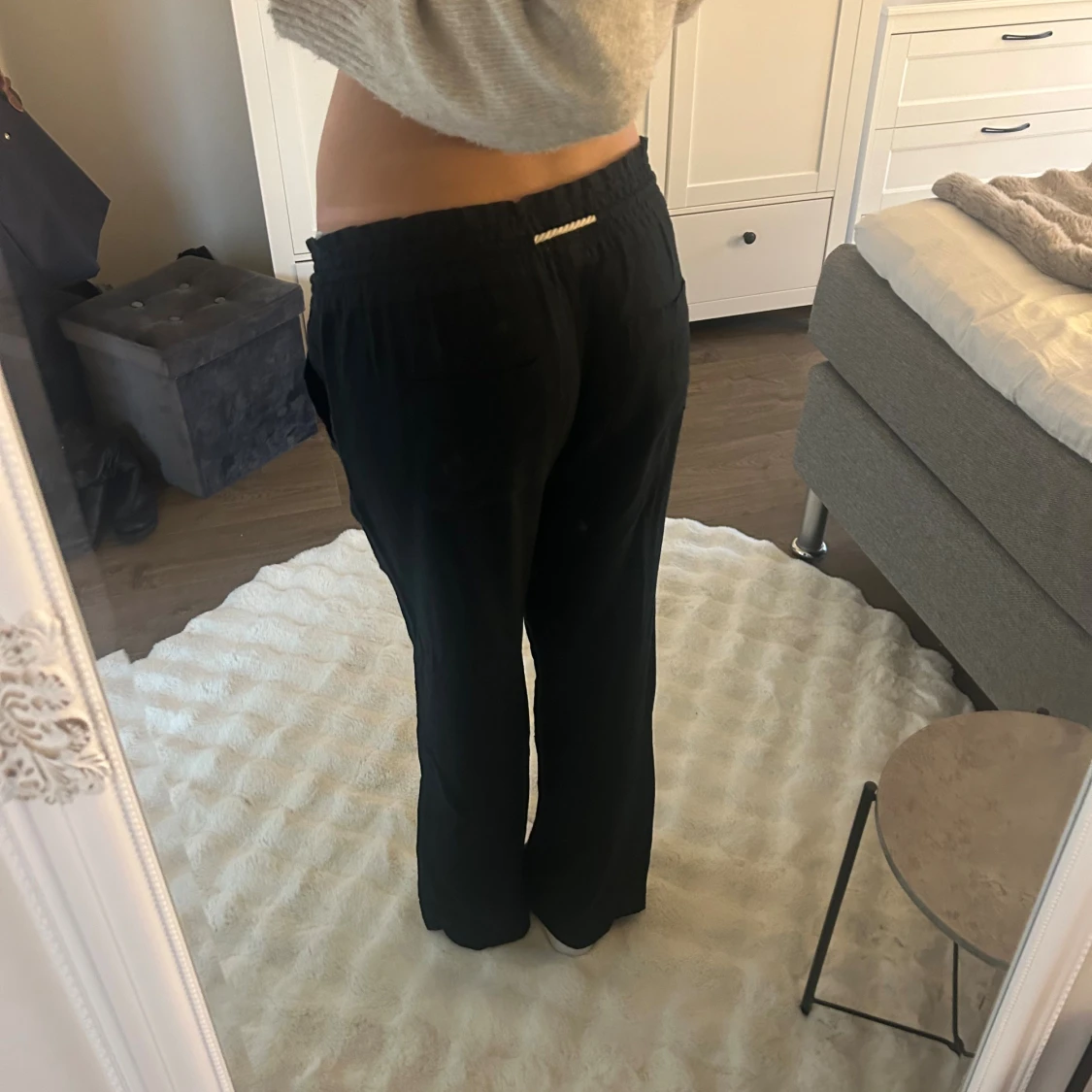 Svarta linnebyxor från Roxy med snörning - 1