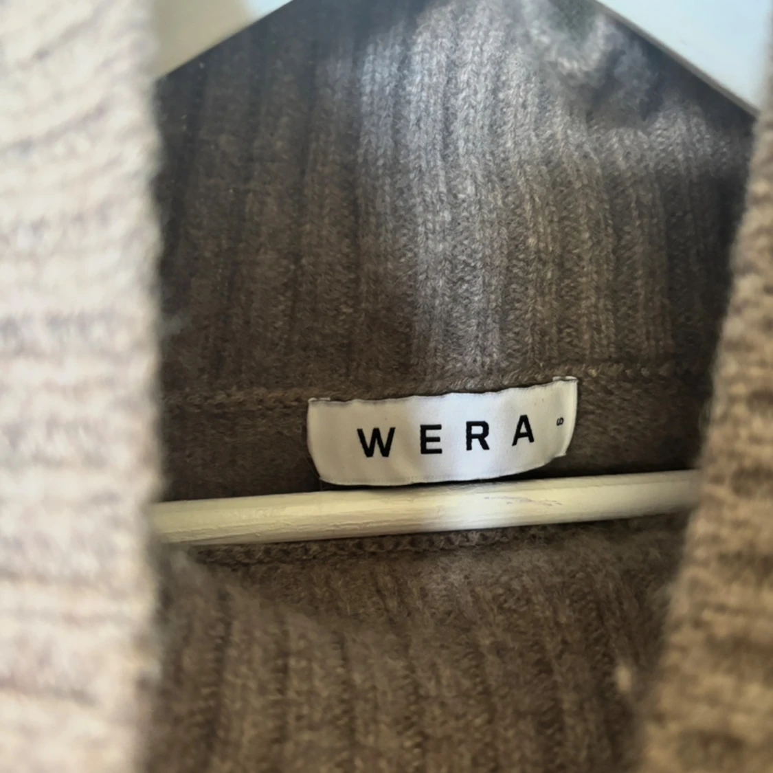 Beige polotröja från Wera - 1