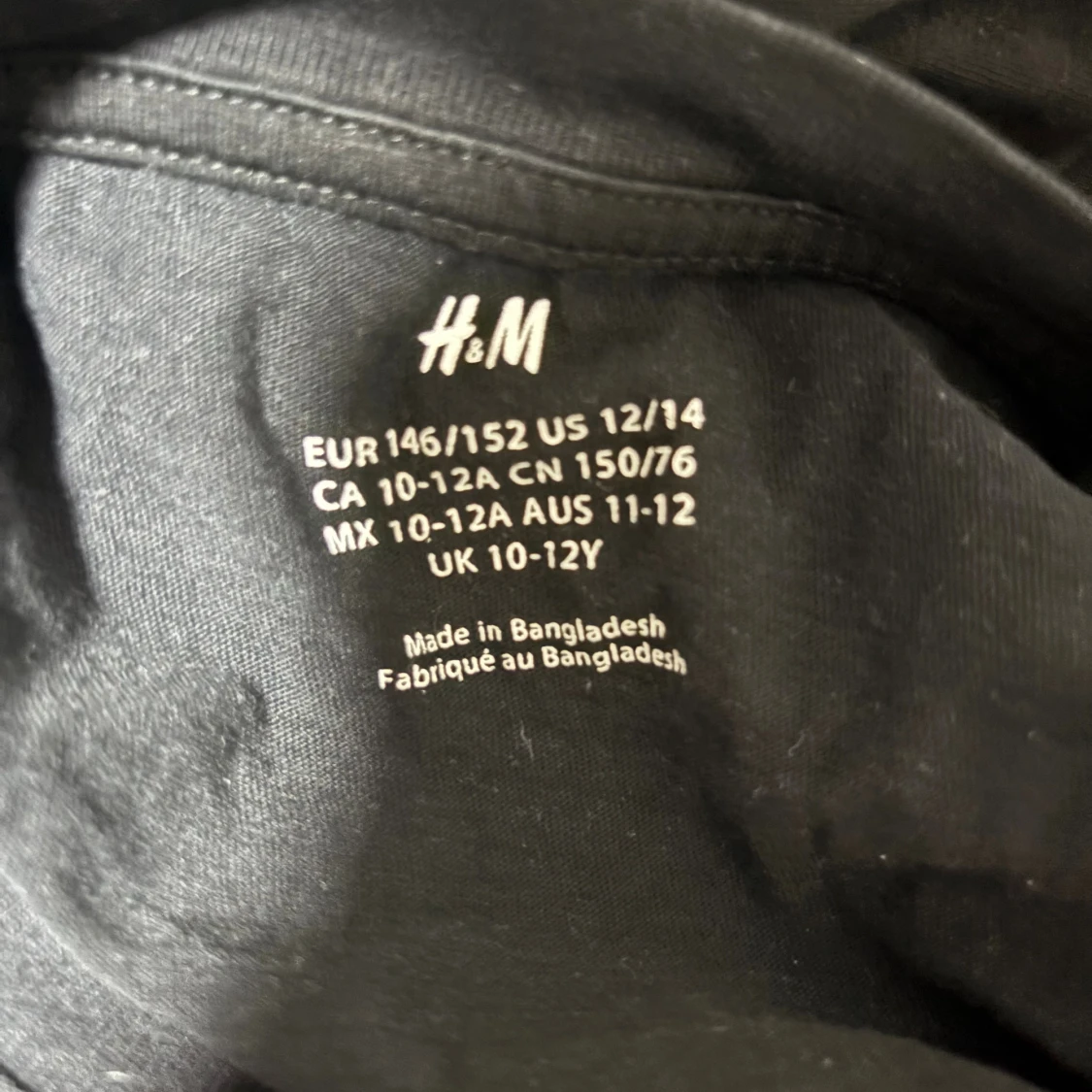 Svart basic t-shirt från H&M - 2