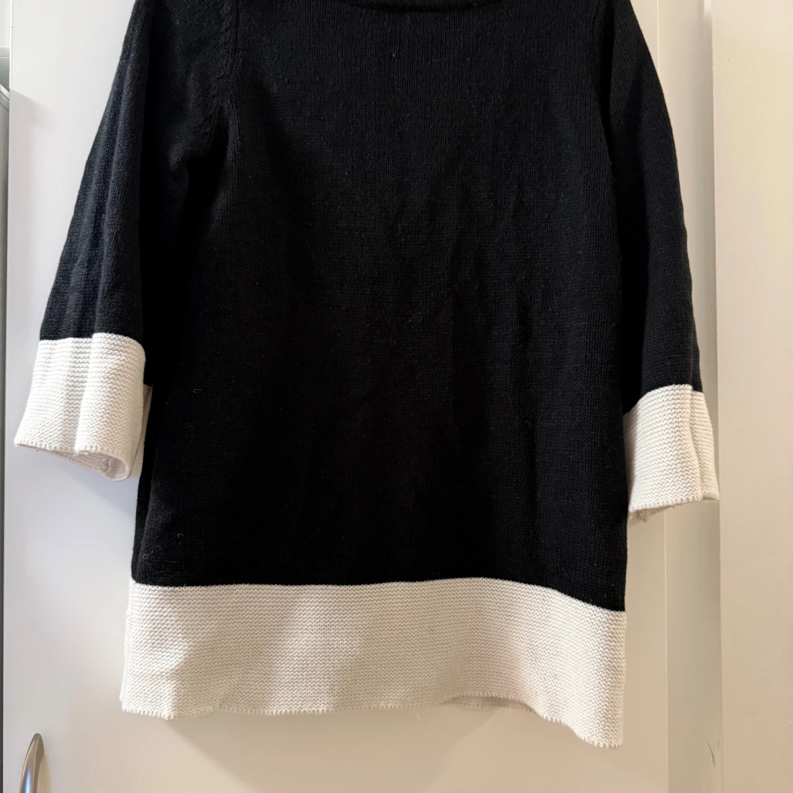 Svartvit stickad tröja från H&M