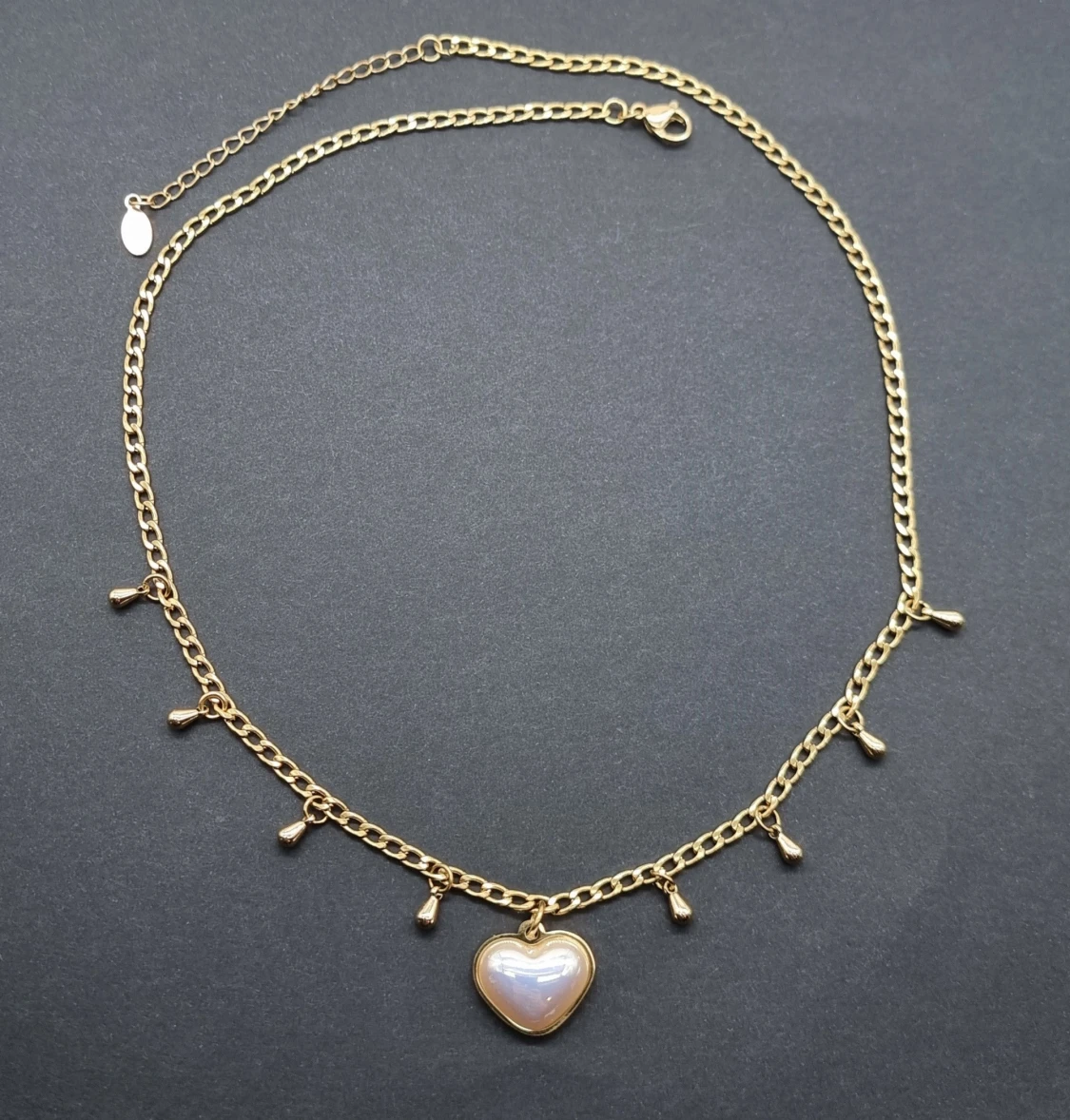 Stilfullt halsband  - 1