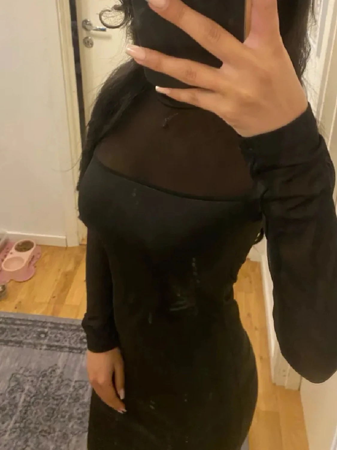 Svart meshklänning med lång ärm - 1