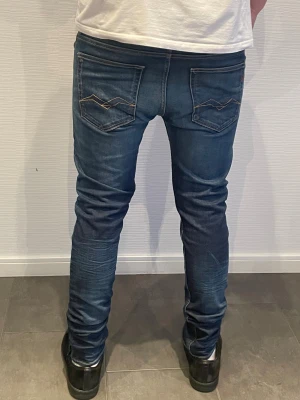 Replay jondrill jeans  - Replay jeans herr| pris:499kr| storlek: W34 L32| skick:9,8/10| hör av dig vid minsta lilla fundering eller fråga|