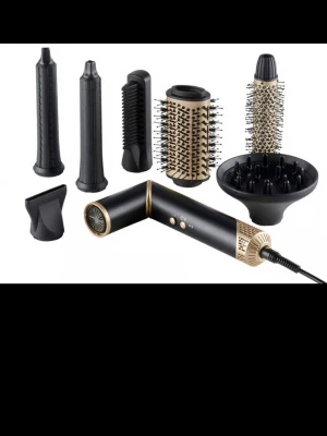 Multistyler - Säljer min multistyler från Rusta. Sparsamt använd och därav i fint skick. De flesta av munstyckena är inte ens använda. Nypris 999kr 