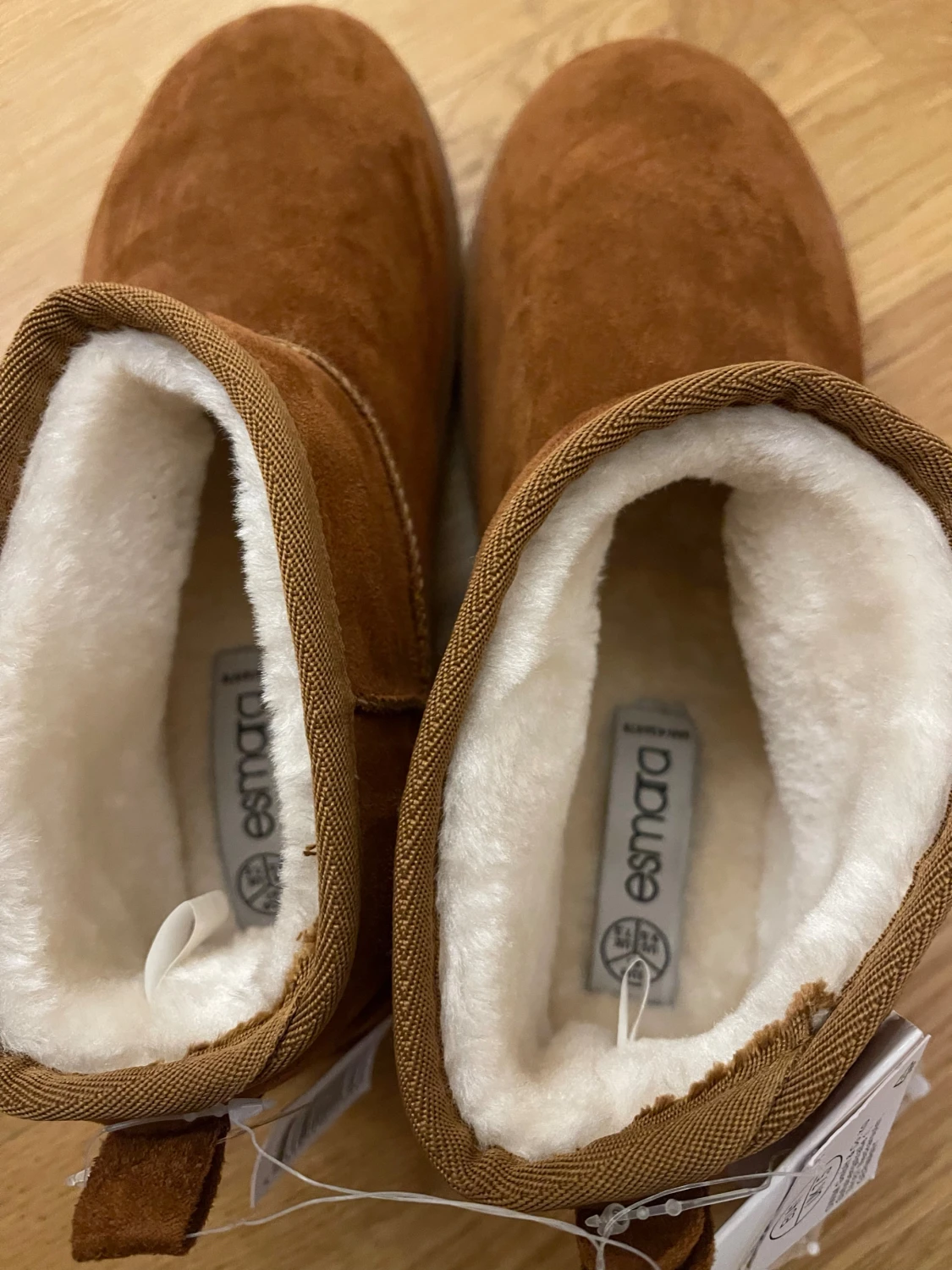 Bruna boots med foder från Esmara
