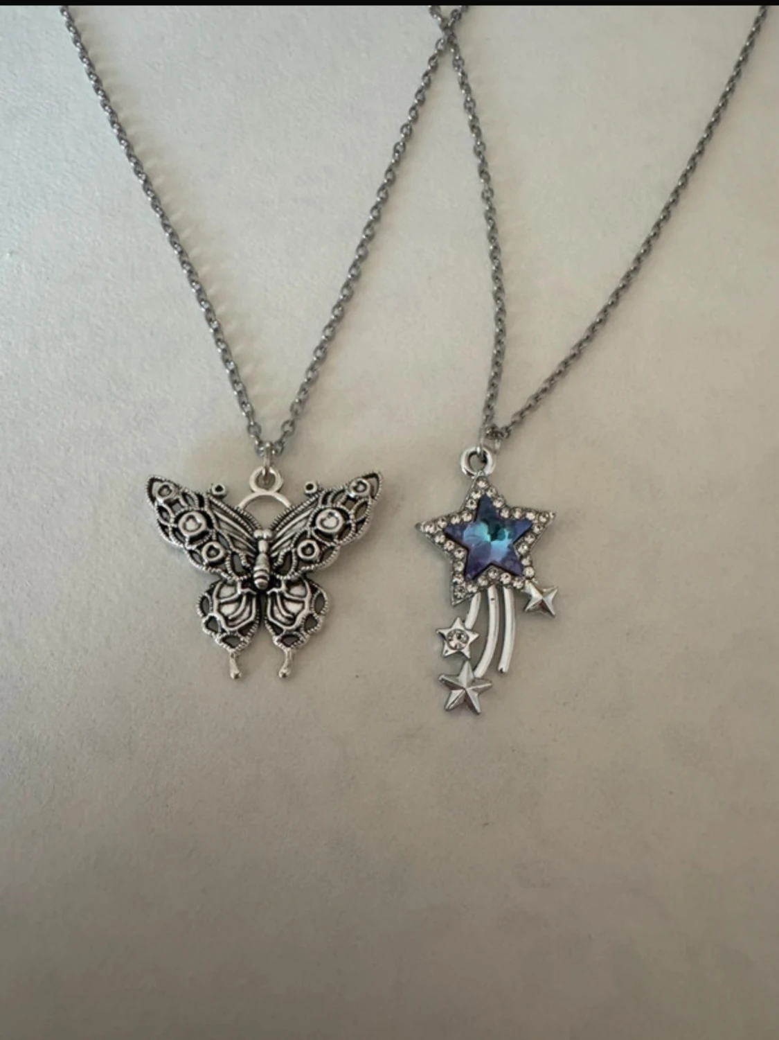 Silverhalsband x2 fjäril + stjärnfall