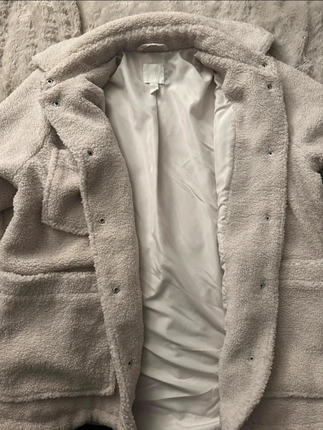 Beige teddyjacka från H&M - 1