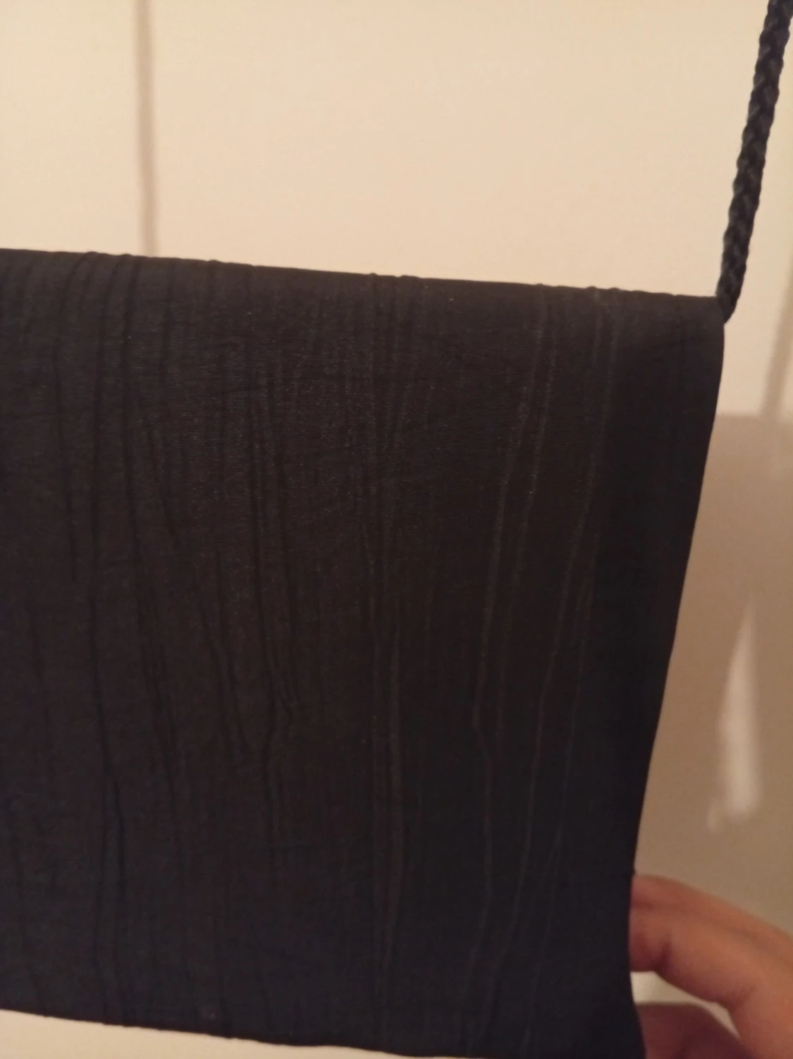 Svart axelväska med struktur - 2