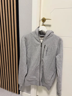 Sail Racing Zip-Hoodie - I nyskick knappt använd