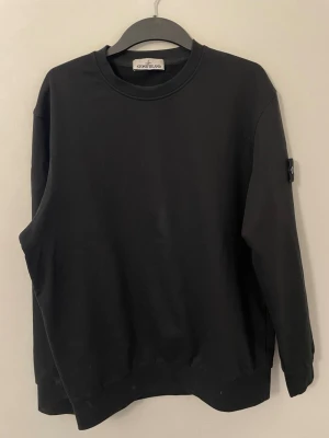 Stone Island Swearshirt  - Säljs pga den ej passar längre 