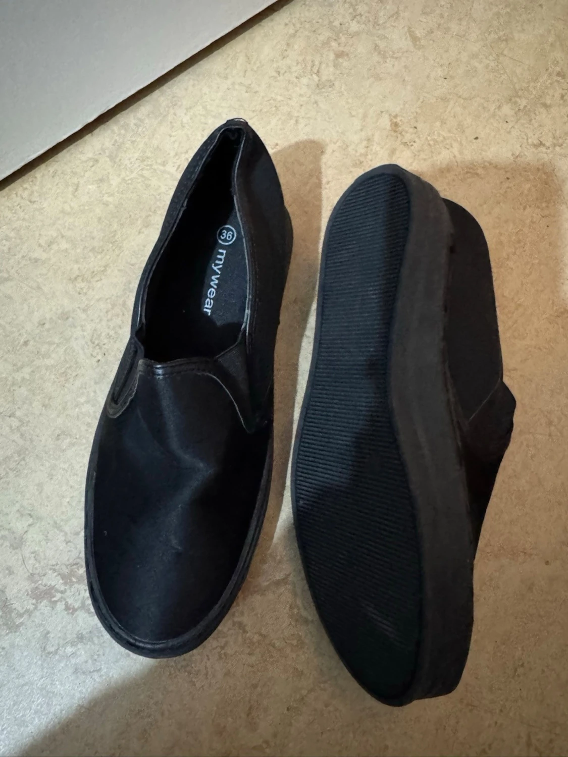 Svarta skor  - 2
